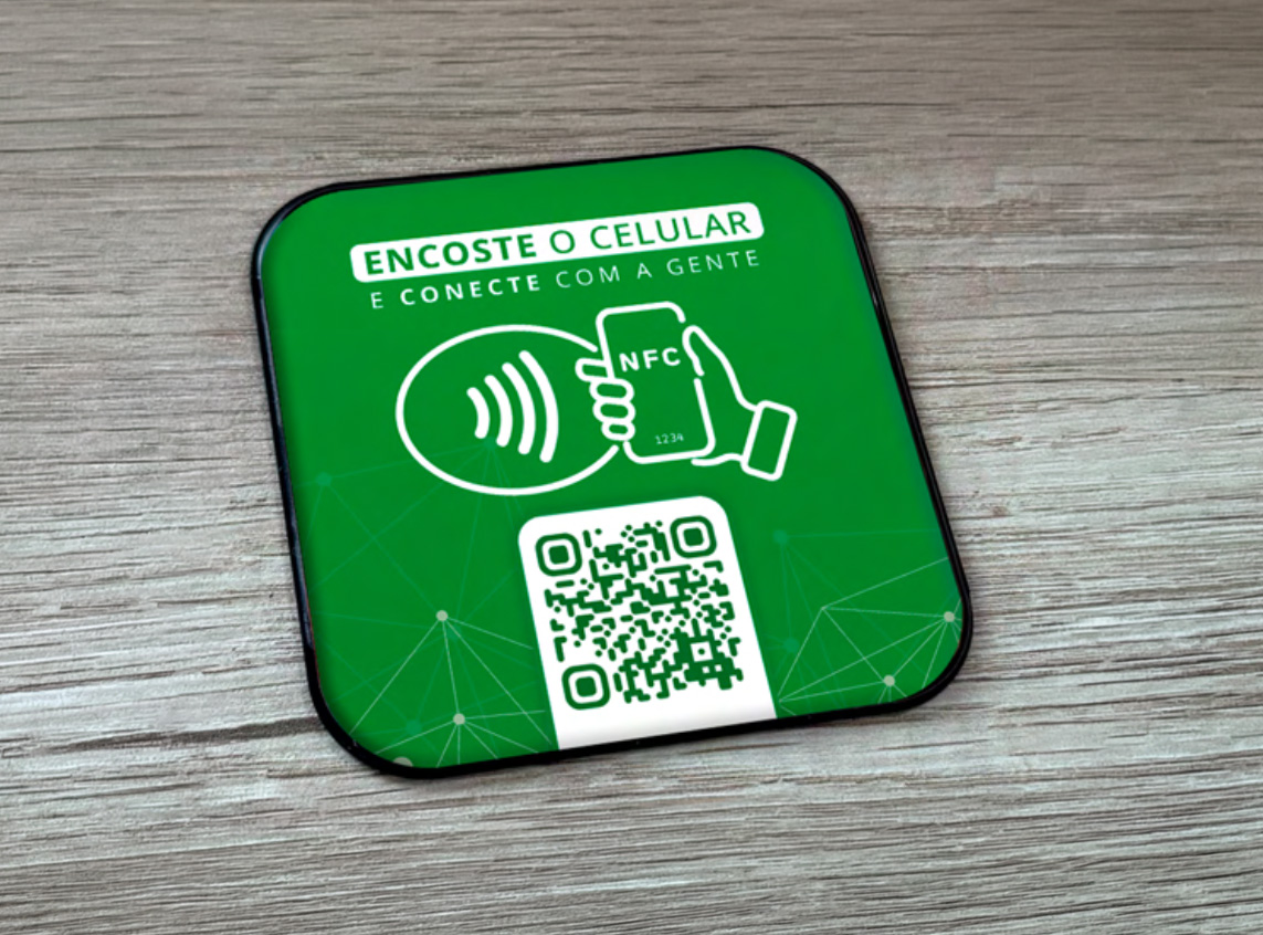 Tag NFC Resinada 8 × 8 cm — MultLinks Padrão